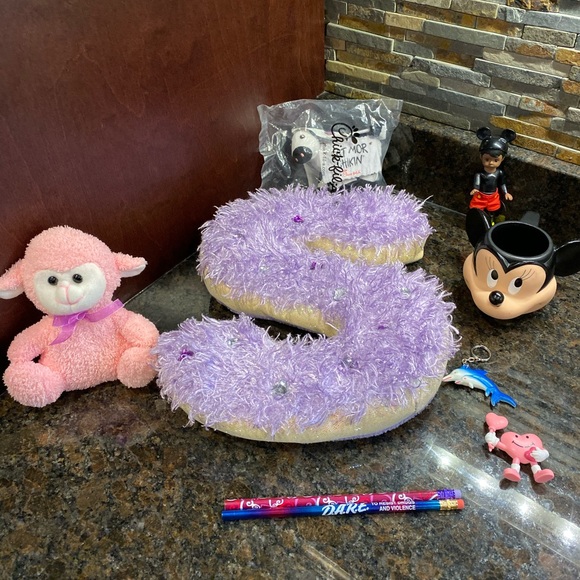 Disney/Children’s Grab Bag (NWT) - Picture 2 of 8